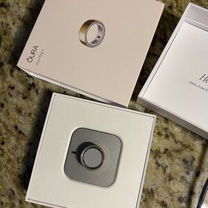 Oura Ring Gen 4 in Gold. Size 8